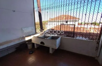 Casa para aluguel, 5 quartos, 1 suíte, 1 vaga, nossa senhora da abadia - uberaba/mg