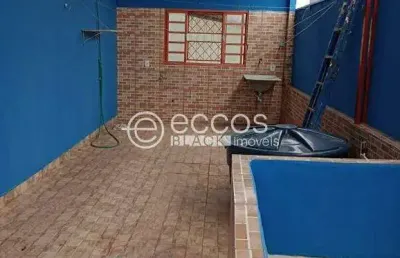 Casa para aluguel, 2 quartos, 1 suíte, 1 vaga, vila são vicente - uberaba/mg