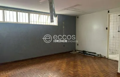 Casa comercial à venda, 2 vagas, tabajaras - uberlândia/mg
