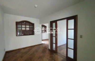 Casa para aluguel, 4 quartos, 1 suíte, 2 vagas, leblon - uberaba/mg