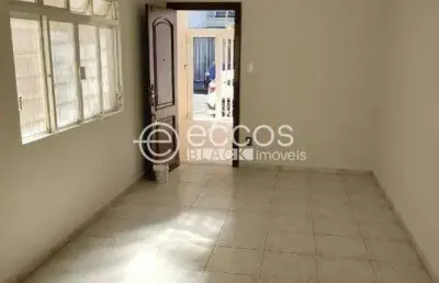 Casa para aluguel, 3 quartos, 1 suíte, 2 vagas, nossa senhora aparecida - uberlândia/mg