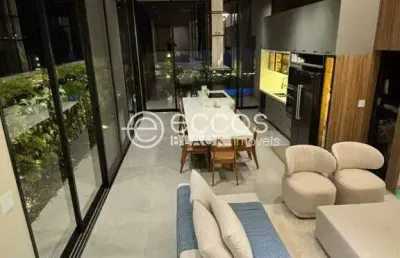 Casa em condomínio à venda, 3 quartos, 3 suítes, 2 vagas, granja marileusa - uberlândia/mg