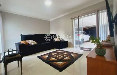 Casa à venda, 2 quartos, 1 suíte, 3 vagas, jardim itália - uberaba/mg