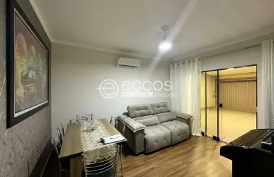 Casa à venda, 2 quartos, 2 vagas, parque colibri - uberaba/mg