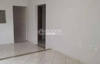 Casa à venda, 3 quartos, 1 suíte, 2 vagas, jardim patrícia - uberlândia/mg