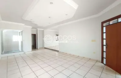 Casa para aluguel, 3 quartos, 1 suíte, 5 vagas, cidade jardim - uberlândia/mg