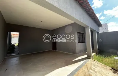 Casa para aluguel, 3 quartos, 1 suíte, 2 vagas, santa mônica - uberlândia/mg
