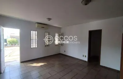 Casa à venda, 3 quartos, 3 suítes, 4 vagas, jardim são bento - uberaba/mg