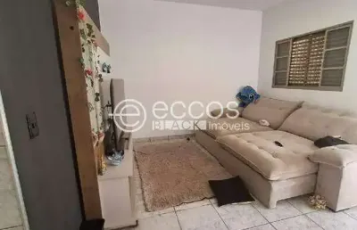 Casa à venda, 3 quartos, 1 suíte, 2 vagas, tubalina - uberlândia/mg