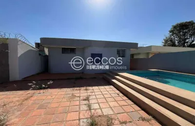 Casa para aluguel, 3 quartos, 1 suíte, 3 vagas, santa marta - uberaba/mg