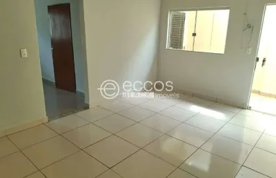 Casa à venda, 3 quartos, 1 vaga, bosque - araguari/mg