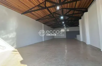 Barracão / Galpão / Depósito para alugar na Rua Padre Lafaiete, --, Centro, Araguari