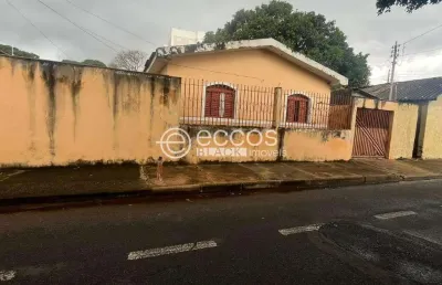 Terreno comercial à venda na Rua Benjamin Alves Santos, --, Saraiva, Uberlândia