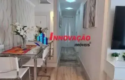 Lindo apartamento para venda, 2 dorm(s), 1 vaga(s), 49 m² repleto em armários planejados.