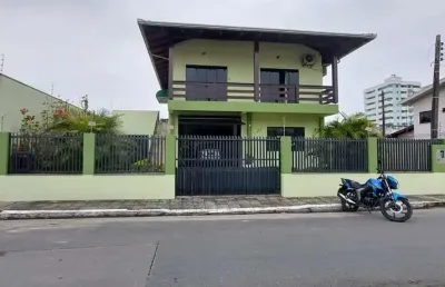 Casa com 4 dormitórios à venda, 350 m² por r$ 1.300.000,00 - centro - navegantes/sc