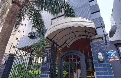 Apartamento com 3 quartos para alugar na Rua Tenente-Coronel Fabrício Pilar, Mont Serrat, Porto Alegre
