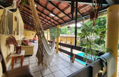 Casa colonial com piscina, 3 quartos, 1 suíte, área gourmet e dependência completa - oportunidade única!