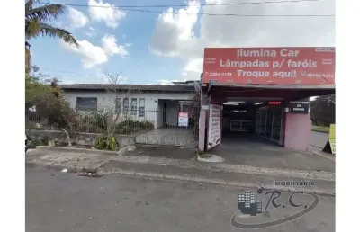 Casa à venda na Rua Sílvia Maria Lacerda, 42, Sítio Cercado, Curitiba