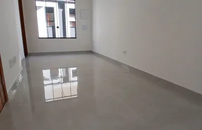 Sobrado de condomínio fechado, 90m2 - 2 dormitórios.