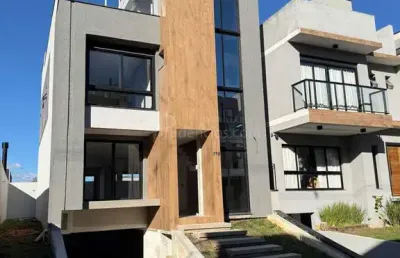 Casa em condominio clube com pisicina aquecida no santa candida