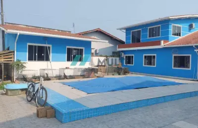 Casa à venda no bairro praia joão rosa - biguaçu/sc