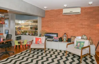 Apartamento mobiliado para alugar com 115m², 2 quartos e 1 vaga