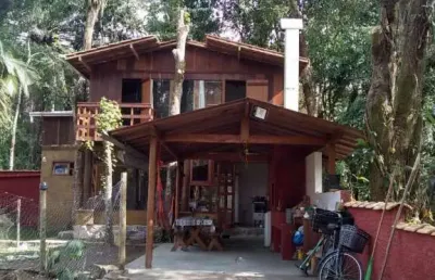 Duas casas no mesmo terreno no taquaral com total de 1.200m².