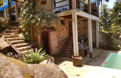 Casarão com 8 dormitórios vista mar à venda em ubatuba.