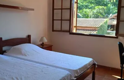 Casa à venda com 4 dormitórios em condomínio na praia de ubatuba!