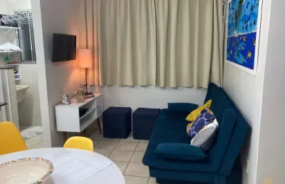 Apartamento mobiliado com 2 dormitórios na praia grande.
