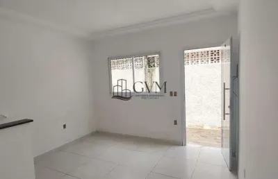 Sobrado de condomínio com 2 quartos, solemar, praia grande