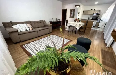 Amplo terreno contém 1 casa com 1 dormitório na barra do rio