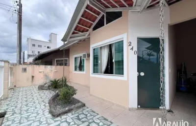 Casa com 3 dormitórios no bairro são vicente em itajaí