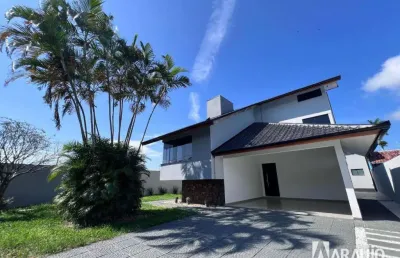 Casa com piscina e 4 suítes no bairro dom bosco em itajaí