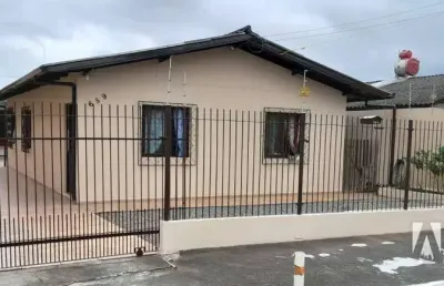 Casa averbada com 3 dormitórios no bairro são vicente em itajaí