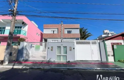 Sobrado mobiliado e equipado com 1  suíte + 2 dormitórios no bairro são judas em itajaí