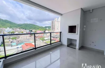 Apartamento com 1 suíte e 1 dormitório no bairro fazenda em itajaí