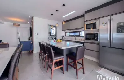 Apartamento com 1 suíte e 2 demi suítes no bairro fazenda em itajaí