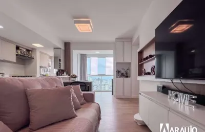 Apartamento semi mobiliado com 2 suítes no centro de itajaí
