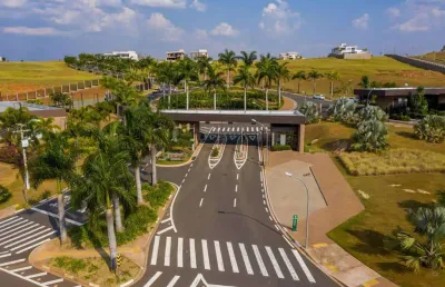 Terreno em condomínio fechado à venda na Avenida Mackenzie, 7, Vila Brandina, Campinas