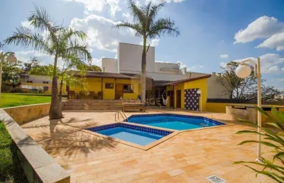 Casa à venda no condomínio colinas dos álamos em valinhos!