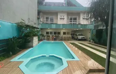 Casa com 4 quartos à venda na Rua General José Machado Lopes, 180, Centro, Esteio