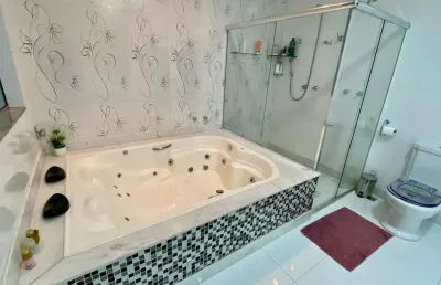 Casa de alto padrao com area de lazer e piscina em excelente localização