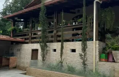 Casa espetacular à venda: 03 quartos e 03 suítes no jardim casa branca