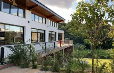 Casa com 4 dormitórios à venda, 300 m² por r$ 2.200.000,00 - condomínio vale da santa fé - vinhedo/sp