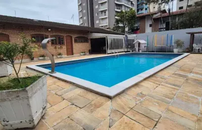 Excelente casa para venda no jd aruan, poucos metros do mar.