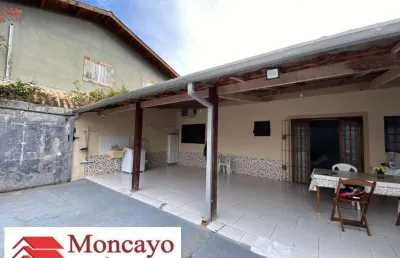 Casa confortável, com lote grande na frente - ac. financ. banc;
