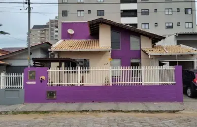 Vendo casa ao lado da praia, 02 quartos sendo uma  suíte,gravatá navegantes