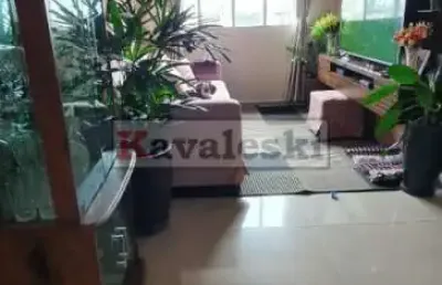 Apartamento reformado 2 dormitórios 1 vaga / miolo vila das mercês