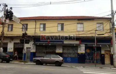 *  excelente prédio comercial com 700 metros de área construída .